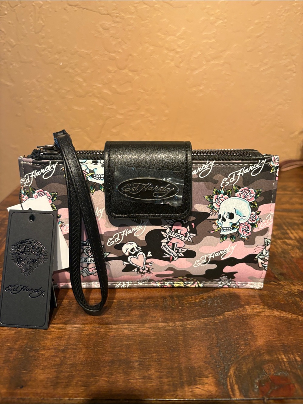 Ed Hardy NWT Pink and Black Camo Skull Wristlet